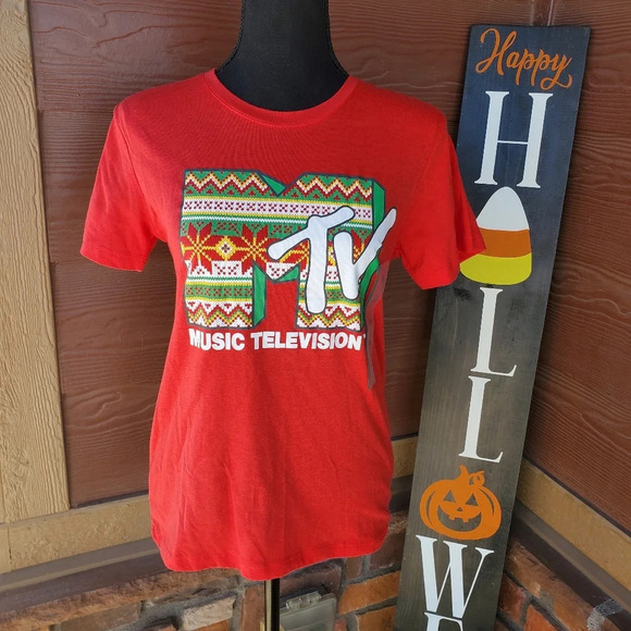 NWT MTV Music Television Holiday T-Shirt Size Adult Medium - Picture 1 of 9